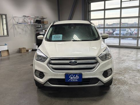 Used 2019 Ford Escape SEL image 2