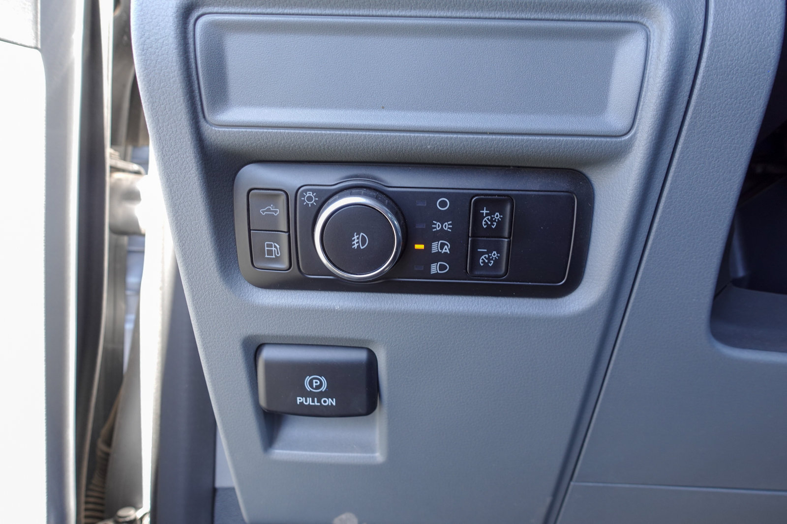 Used 2025 Ford F150 XLT w/ Equipment Group 301A Standard AWD/4WD image 17