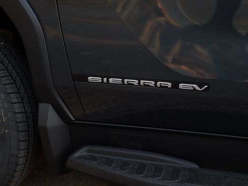 New 2026 GMC Sierra EV Elevation image 40