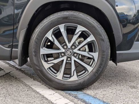 Used 2023 Toyota Corolla Cross XLE w/ Convenience Package image 11