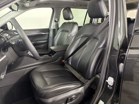 Used 2023 Jeep Grand Cherokee L Limited w/ Black Appearance Package AWD/4WD image 28