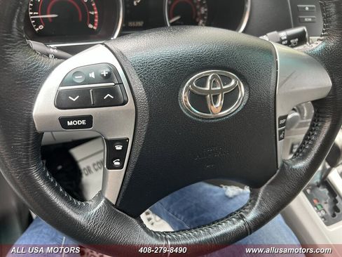 Used 2012 Toyota Highlander SE w/ Tow Pkg AWD/4WD image 19
