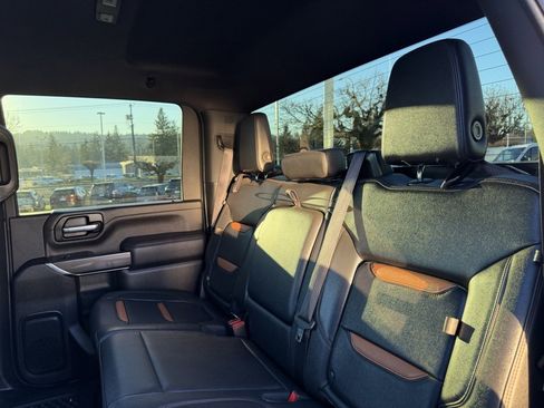 Used 2022 GMC Sierra 2500 AT4 image 29