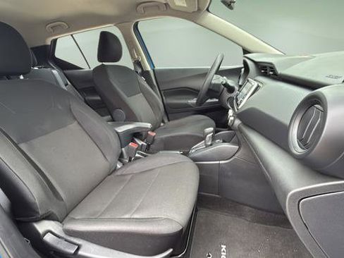Certified 2025 Nissan Kicks Play S FWD image 11