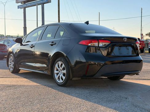 Used 2020 Toyota Corolla LE image 5