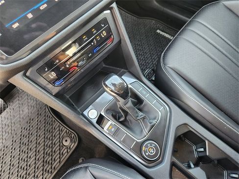Used 2024 Volkswagen Tiguan Wolfsburg Edition image 19