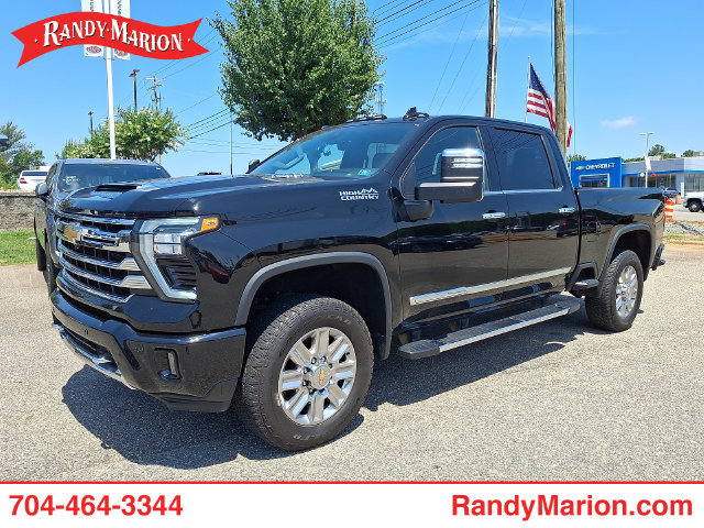Used 2024 Chevrolet Silverado 2500 High Country w/ High Country Premium Package AWD/4WD image 1