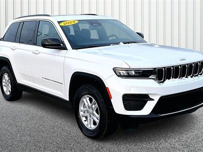 Certified 2024 Jeep Grand Cherokee Laredo w/ Trailer Tow Package