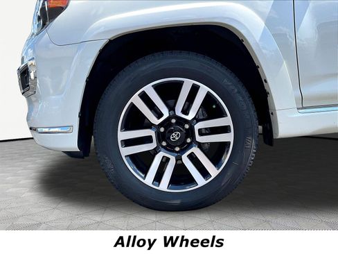 Used 2023 Toyota 4Runner Limited AWD/4WD image 34