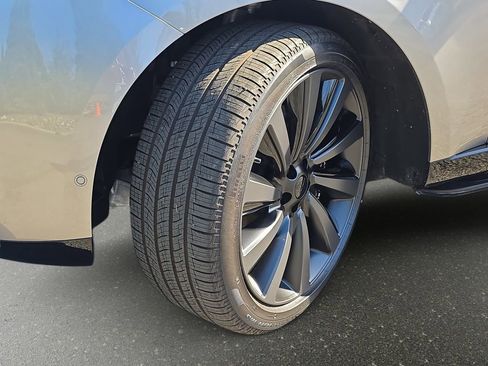 New 2026 Land Rover Range Rover SV image 34