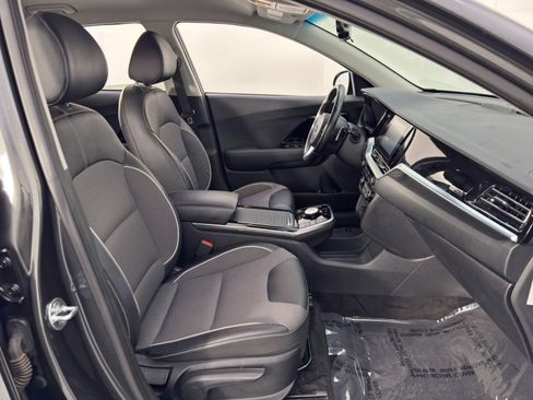 Used 2020 Kia Niro EX w/ Cold Weather Package image 14