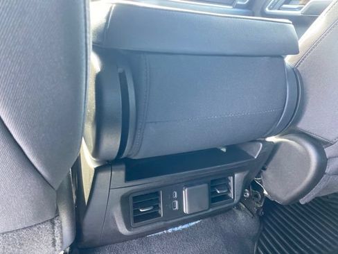 Certified 2025 Chevrolet Silverado 1500 LT AWD/4WD image 19