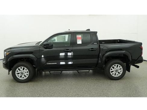 New 2026 Toyota Tacoma SR5 RWD image 3