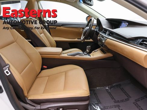 Used 2017 Lexus ES 350 w/ Navigation System Package FWD image 28