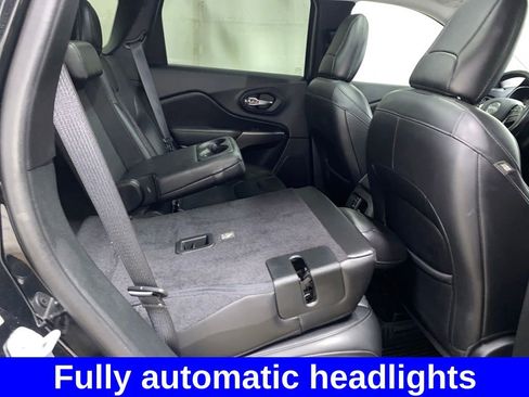 Used 2019 Jeep Cherokee Limited w/ Trailer Tow Group image 17