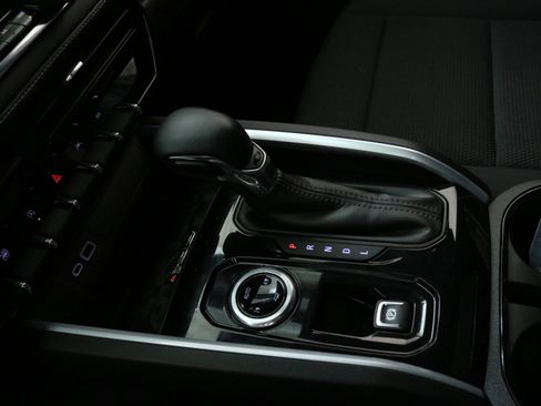 Used 2023 Chevrolet Colorado LT w/ LT Convenience Package II image 20