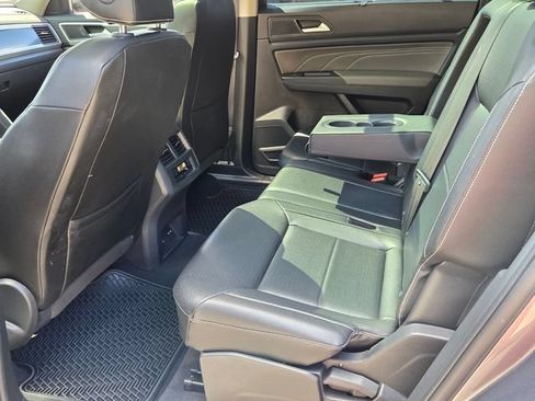 Used 2021 Volkswagen Atlas SE w/ Panoramic Sunroof Package AWD/4WD image 8