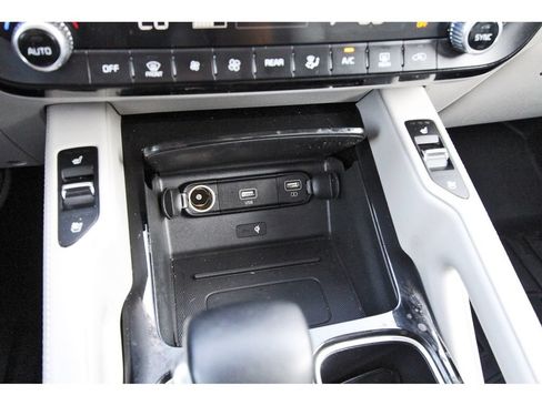 Used 2021 Kia Telluride EX w/ EX Premium Package AWD/4WD image 28