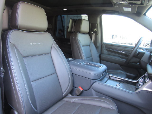 Used 2023 GMC Yukon Denali w/ Denali Reserve Package AWD/4WD image 20