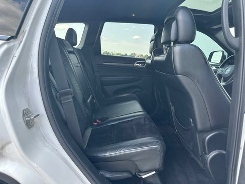 Used 2018 Jeep Grand Cherokee Altitude AWD/4WD image 27