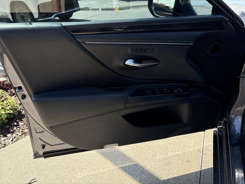 Used 2021 Lexus ES 350 w/ Premium Package FWD image 14