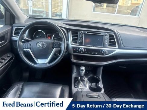 Used 2016 Toyota Highlander XLE AWD/4WD image 10