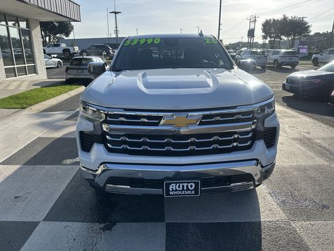 Used 2026 Chevrolet Silverado 1500 LTZ w/ LTZ Premium Package AWD/4WD image 2