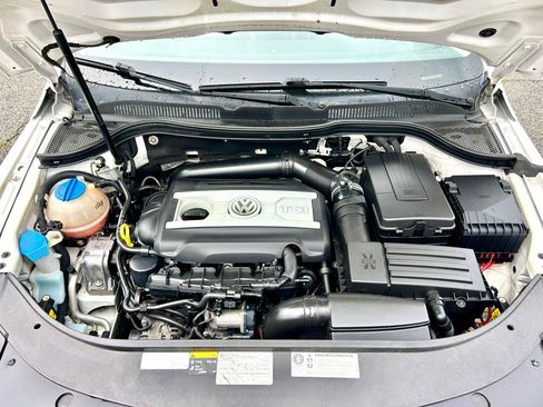 Used 2014 Volkswagen CC Sport FWD image 3