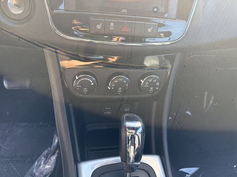 Used 2013 Chrysler 200 S image 23