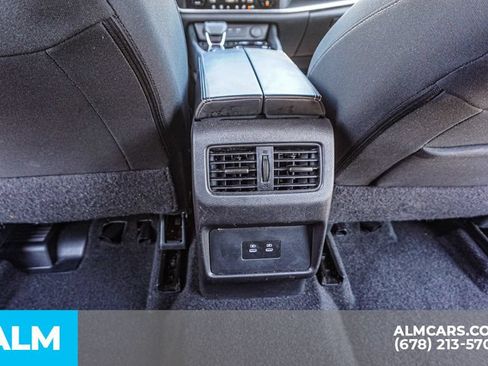 Used 2024 Nissan Rogue SV FWD image 31