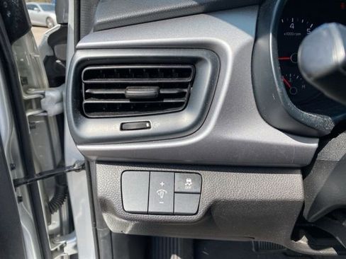 Used 2023 Kia Rio S image 13