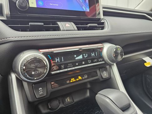 New 2025 Toyota RAV4 XLE image 19