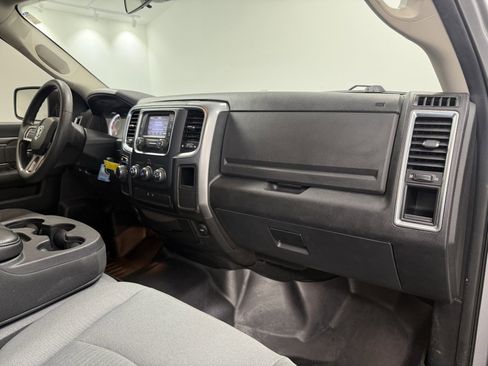 Used 2021 RAM 1500 Classic SLT image 26