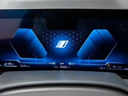 New 2026 BMW X5 xDrive50e w/ Executive Package image 22