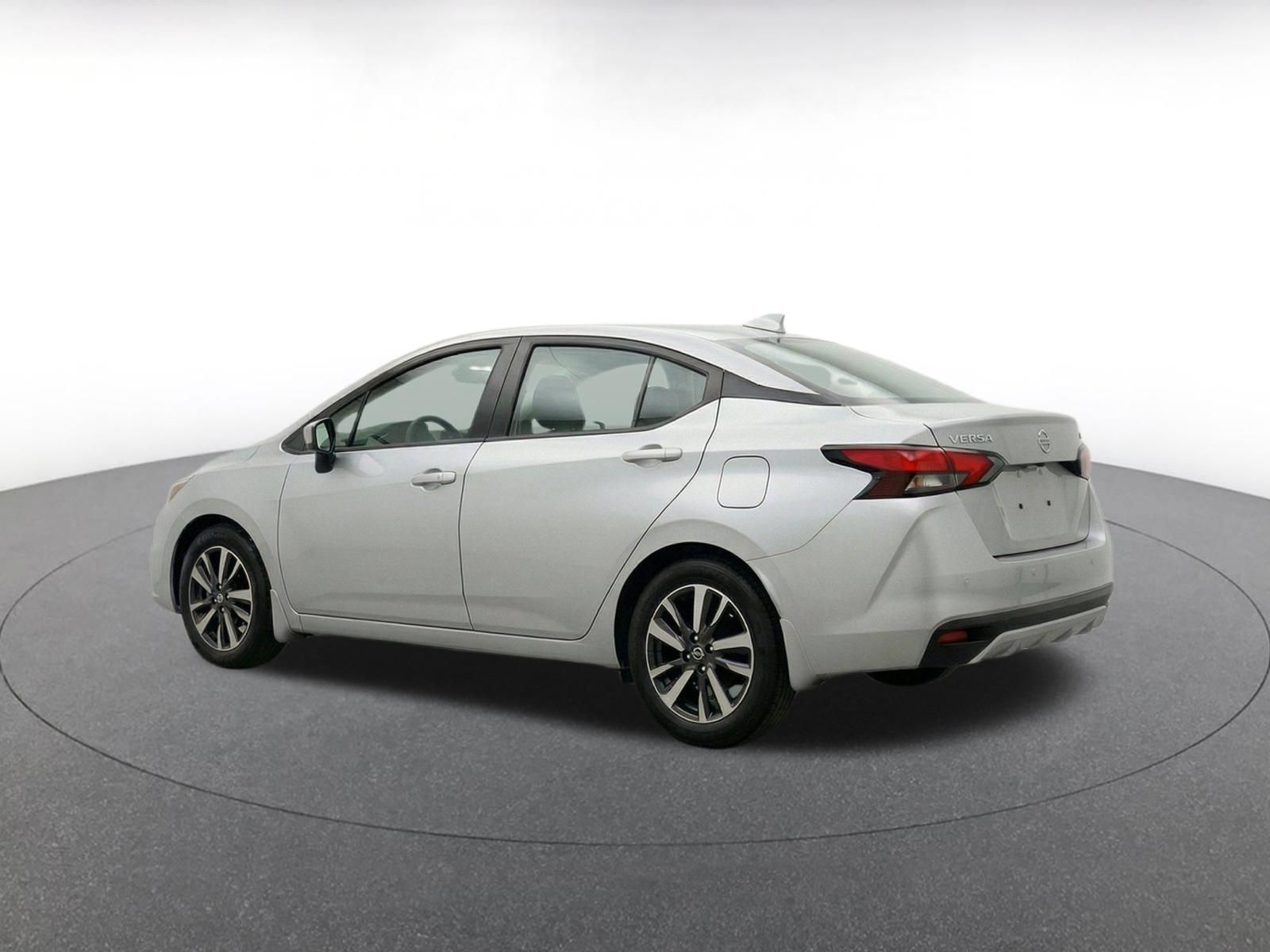 Used 2025 Nissan Versa SV FWD image 6