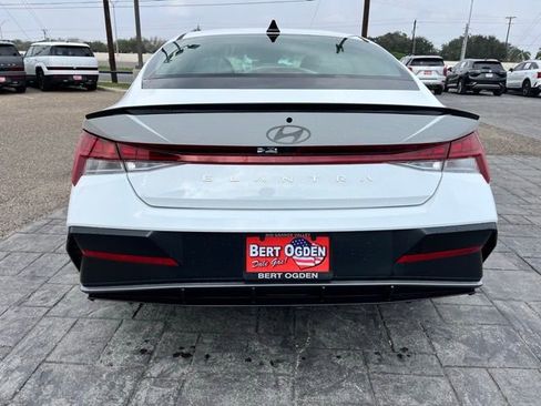 New 2026 Hyundai Elantra SEL Sport Premium FWD image 6