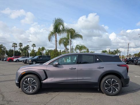 Used 2026 Chevrolet Blazer EV LT FWD image 2