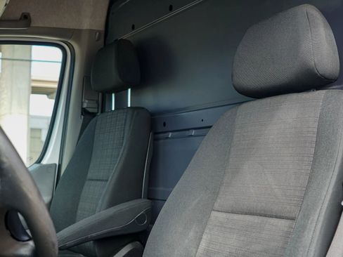 Used 2016 Mercedes-Benz Sprinter 2500 image 15