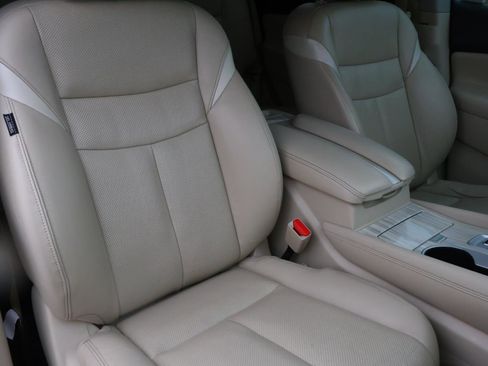 Used 2016 Nissan Murano Platinum w/ Platinum Technology Package image 18