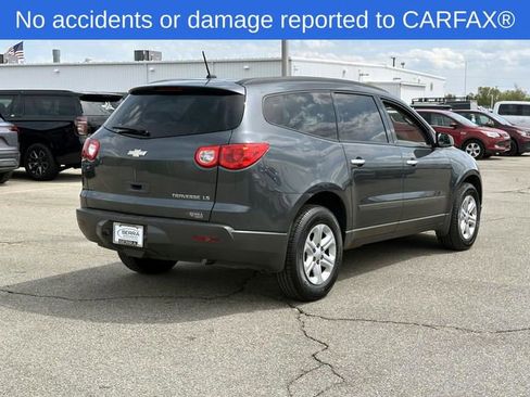 Used 2010 Chevrolet Traverse LS FWD image 7