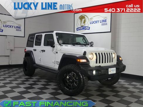 Used 2018 Jeep Wrangler Unlimited Sport S AWD/4WD image 1