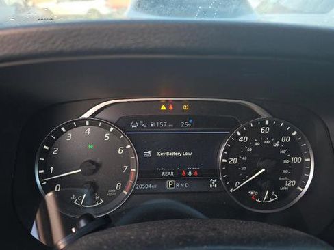 Used 2024 Nissan Frontier SL w/ Technology Package image 8