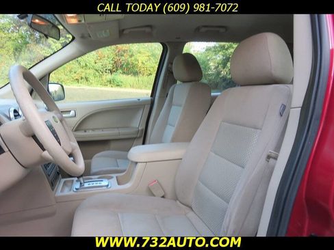 Used 2005 Ford Freestyle SE image 24
