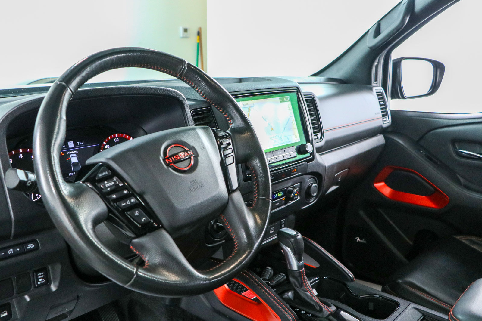Used 2023 Nissan Frontier PRO-4X w/ Pro-4X Premium Package AWD/4WD image 26