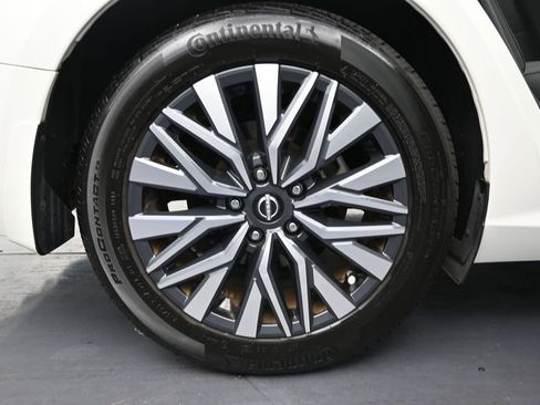 Used 2024 Nissan Altima 2.5 SV FWD image 9