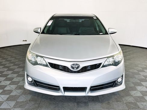 Used 2013 Toyota Camry SE FWD image 8