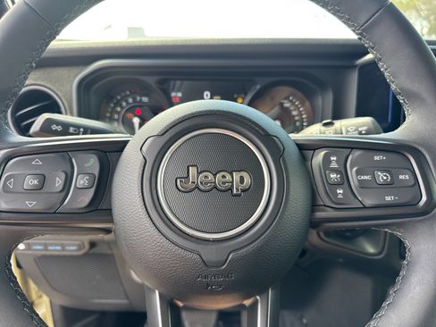 Used 2025 Jeep Wrangler Unlimited Sport S 4xe AWD/4WD image 26