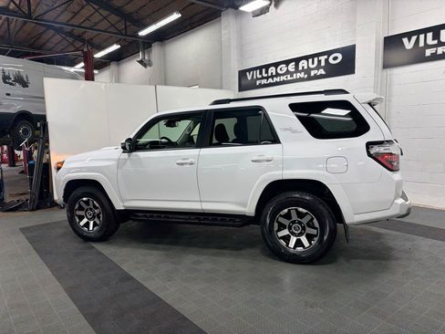 Used 2024 Toyota 4Runner TRD Off-Road Premium w/ Moonroof Package AWD/4WD image 5