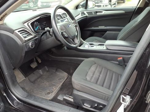 Used 2020 Ford Fusion SE FWD image 10