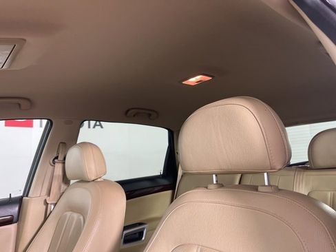 Used 2009 Saturn Vue XR w/ Premium Trim Package image 5